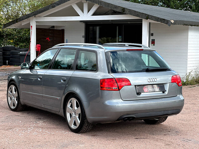 AUDI A4 AVANT S-LINE