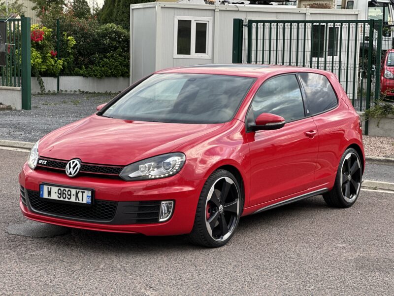 VOLKSWAGEN GOLF 2012