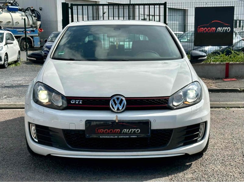 Volkswagen Golf 6 VI GTI 2.0 TSI 211ch DSG6 Toit Ouvrant 3p