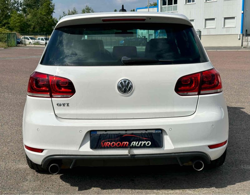 Volkswagen Golf 6 VI GTI 2.0 TSI 211ch DSG6 Toit Ouvrant 3p