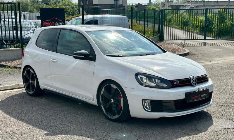 Volkswagen Golf 6 VI GTI 2.0 TSI 211ch DSG6 Toit Ouvrant 3p