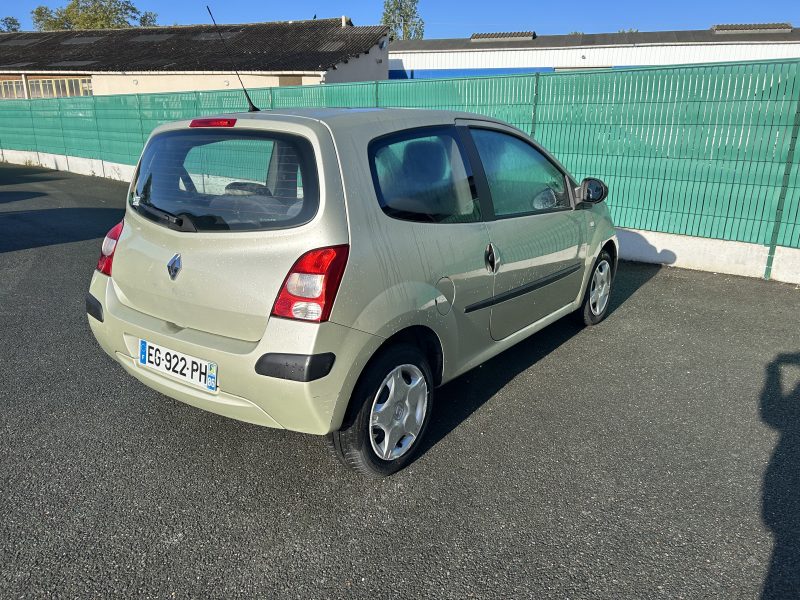 RENAULT TWINGO II 2008