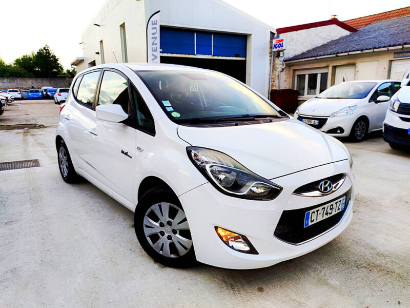 HYUNDAI IX20 2013