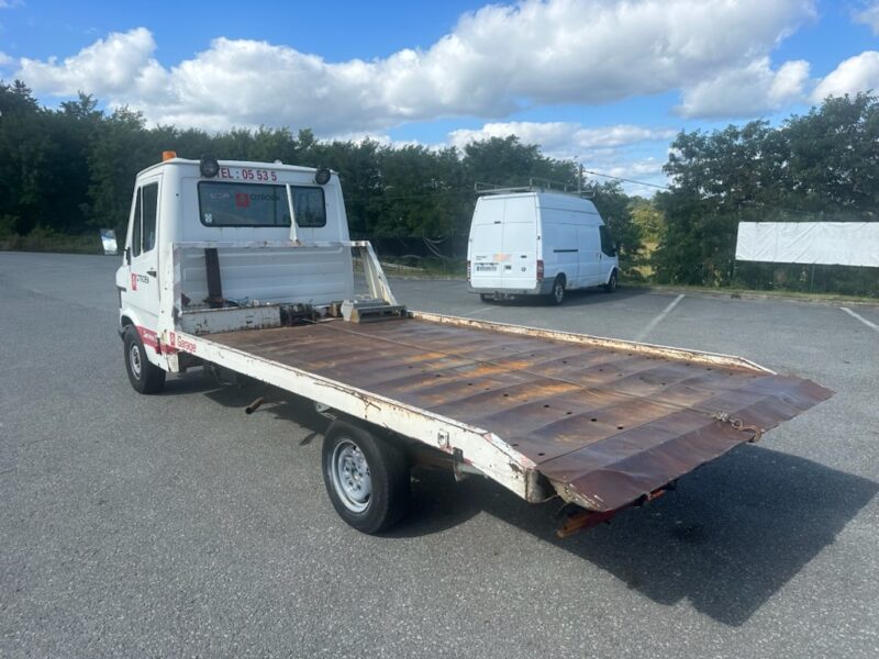 MERCEDES T1 Camionnette 1982 Plateau coulissant