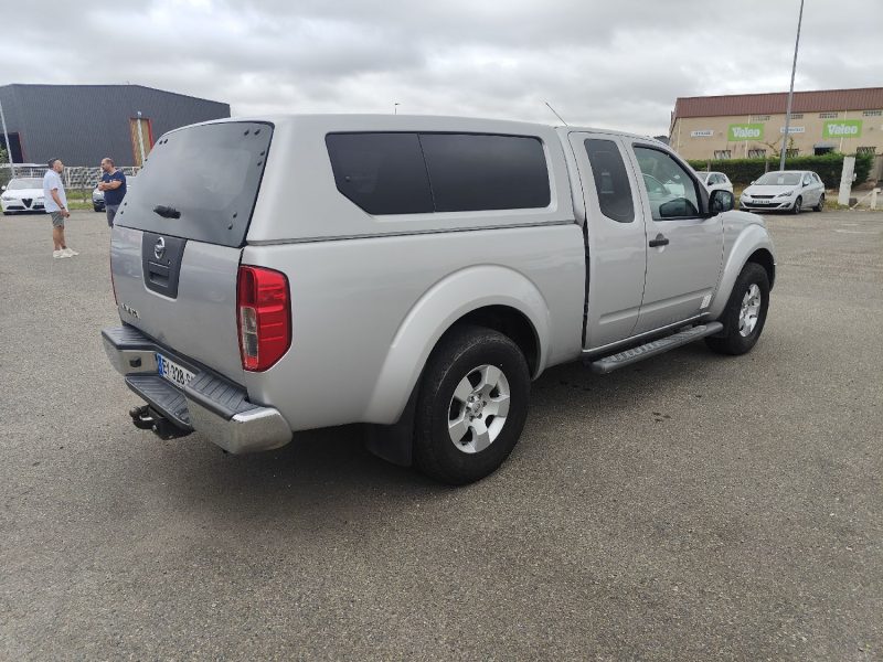 NISSAN NAVARA 2.5 DCI 174 BVM KING CAB CONFORT + HARDTOP  