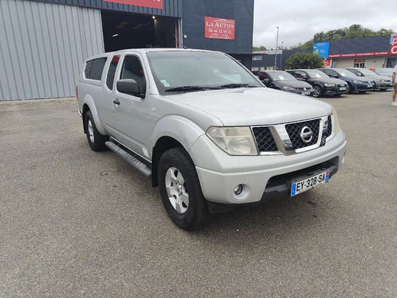 NISSAN NAVARA 2.5 DCI 174 BVM KING CAB CONFORT + HARDTOP  