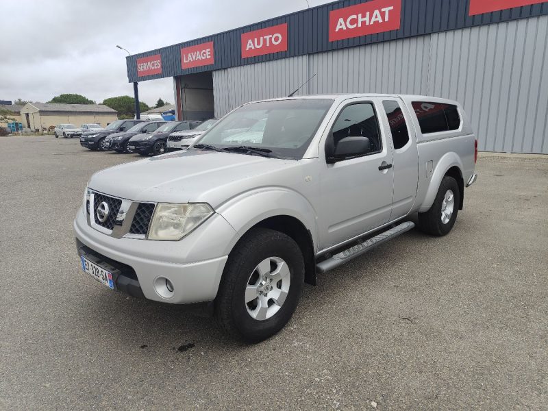 NISSAN NAVARA 2.5 DCI 174 BVM KING CAB CONFORT + HARDTOP  