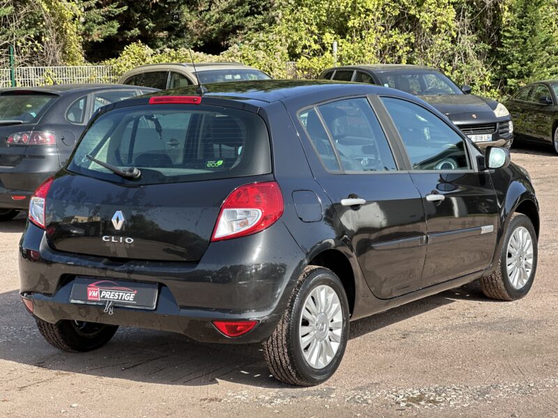 RENAULT CLIO 3 2010