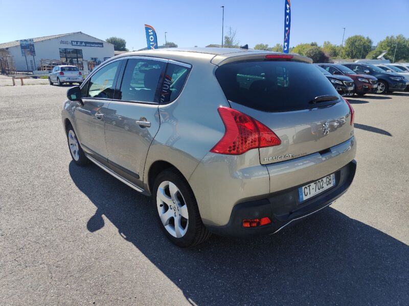 PEUGEOT 3008  1.6 HDi 114cv 