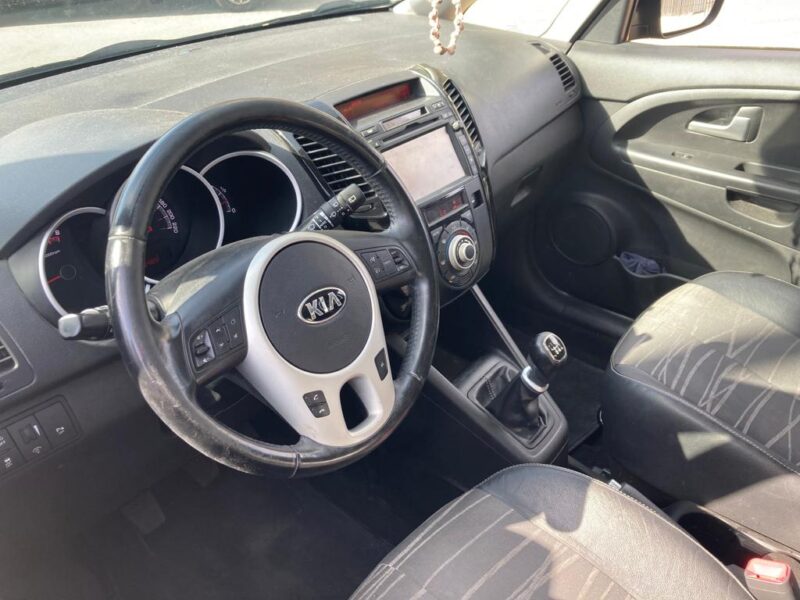 KIA VENGA 2015