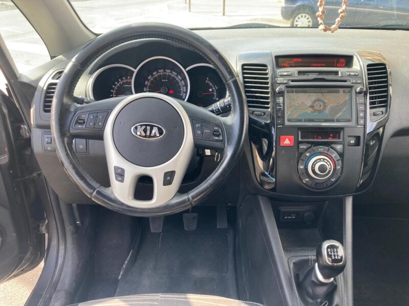 KIA VENGA 2015