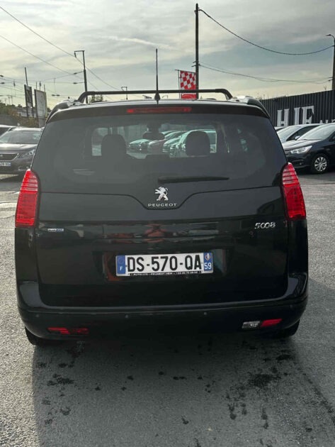 PEUGEOT 5008 2015