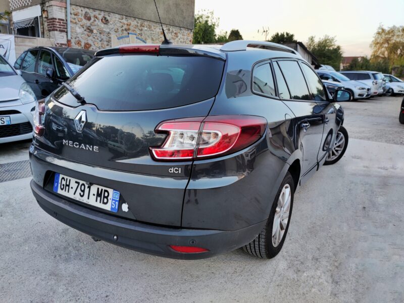 RENAULT MEGANE III Grandtour 2013