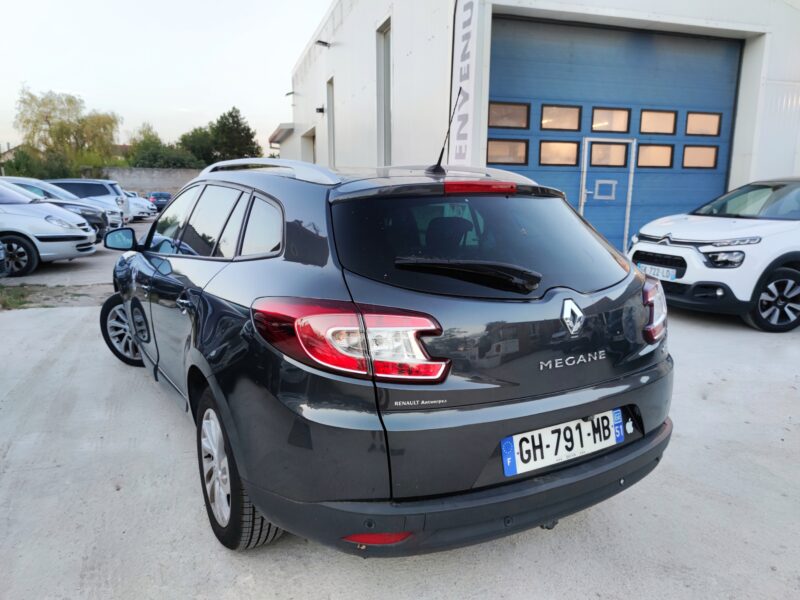 RENAULT MEGANE III Grandtour 2013