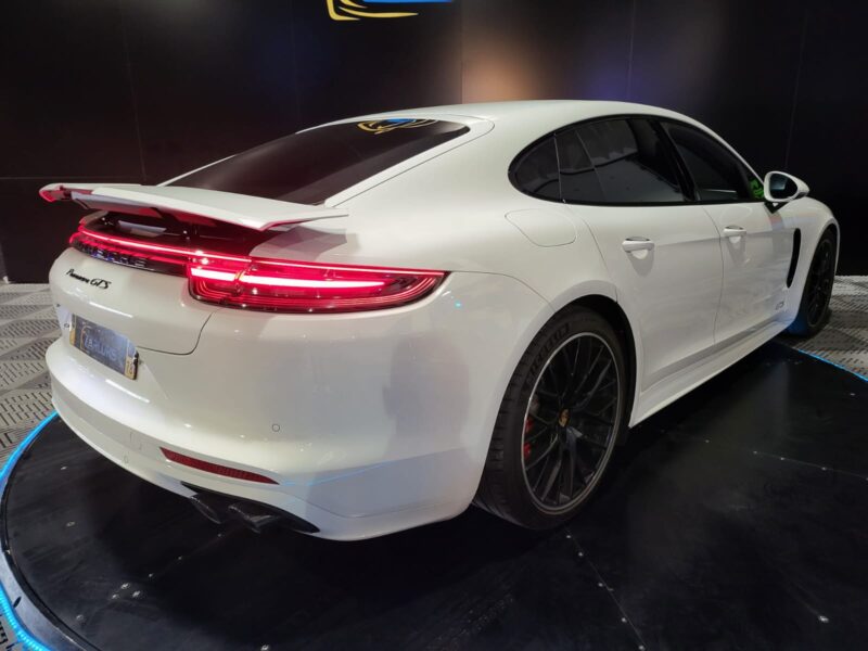 PORSCHE PANAMERA GTS 4.0 V8 460cv 4X4 / CAMERA DE RECUL/SIEGES CHAUFFANTS/SONO BOSE