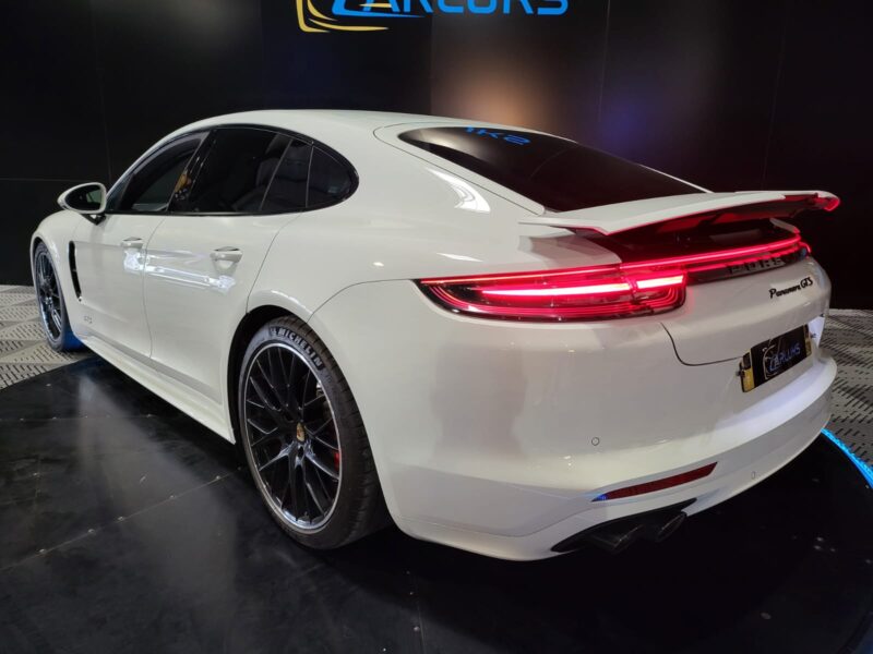 PORSCHE PANAMERA GTS 4.0 V8 460cv 4X4 / CAMERA DE RECUL/SIEGES CHAUFFANTS/SONO BOSE