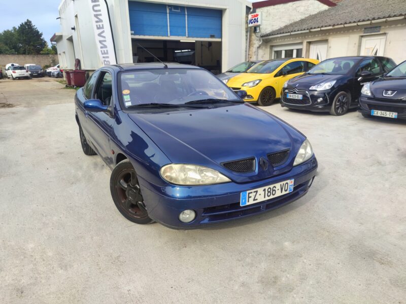 RENAULT MEGANE COUPE 2001