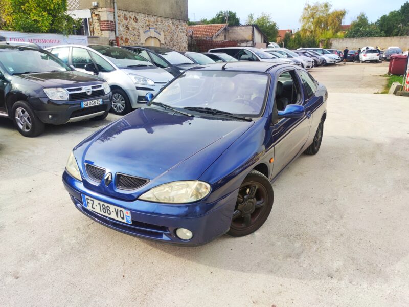 RENAULT MEGANE COUPE 2001