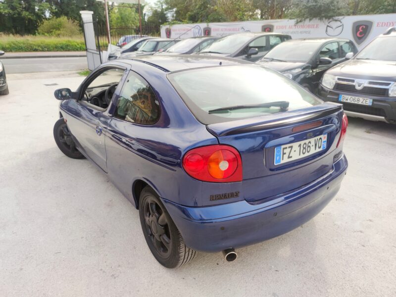 RENAULT MEGANE COUPE 2001