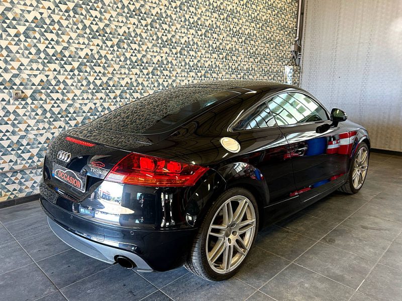 AUDI TT  211 cv  