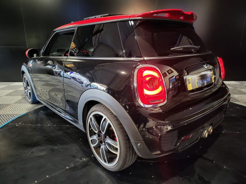 MINI COOPER JCW 2.0i 16v 231cv BVA // SIEGES CHAUFFANT/AFFICHAGE TETE HAUTE/RADAR-AV-AR