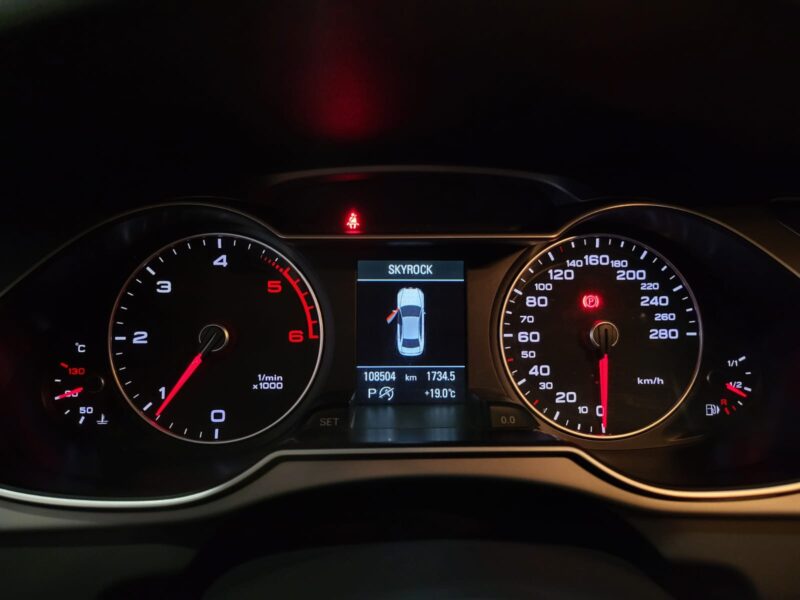 AUDI A4 2.0 TDI 150cv Business Line Multitronic // RADAR-AR/GPS/BLUETOOTH