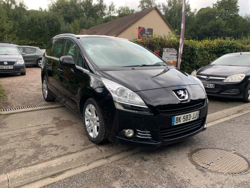 PEUGEOT 5008 1.6HDI 112CV