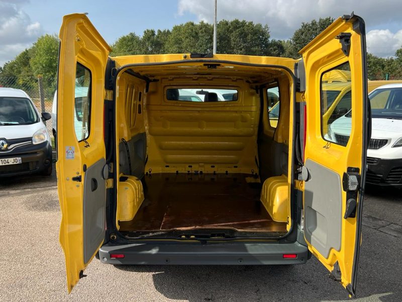 RENAULT TRAFIC II Camionnette 2014