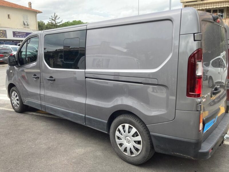 RENAULT TRAFIC 2020