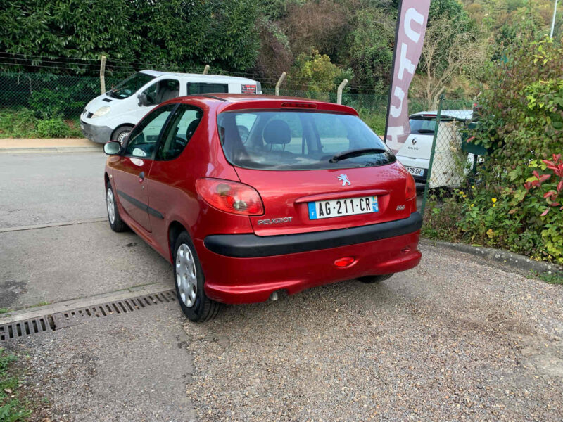 PEUGEOT 206 1.4i 75CV 