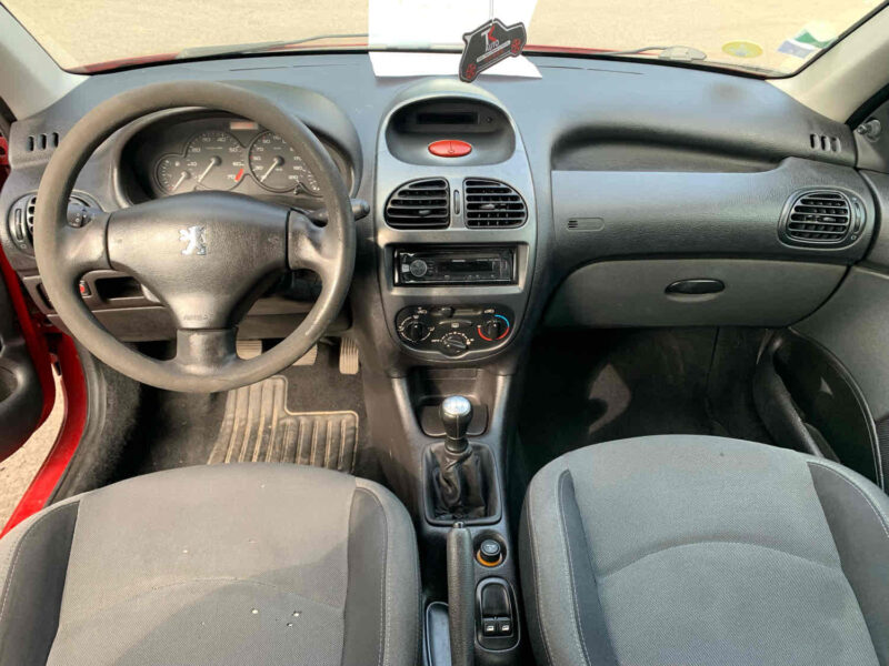 PEUGEOT 206 1.4i 75CV 