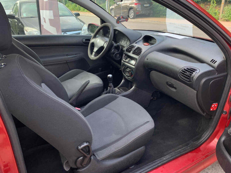 PEUGEOT 206 1.4i 75CV 