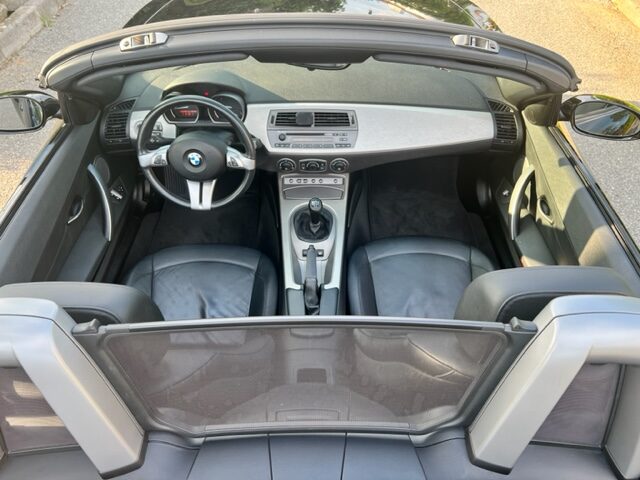 BMW Z4 Roadster 2.2 170 ch 6 cylindre Superbe état CT Vierge Historique d'entretien