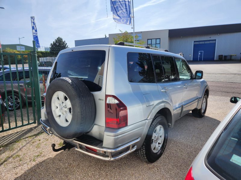 MITSUBISHI PAJERO III 2003