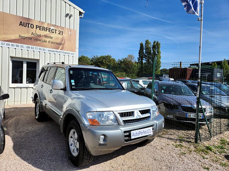 MITSUBISHI PAJERO III 2003