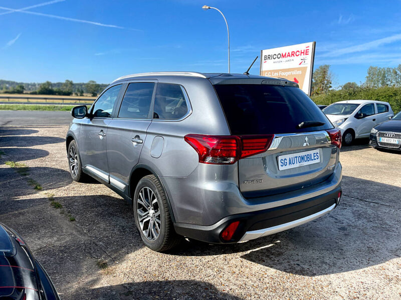 MITSUBISHI OUTLANDER III 2016