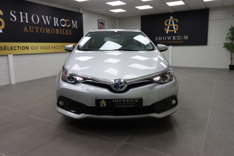 TOYOTA AURIS 2016