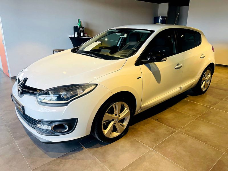 RENAULT MEGANE III Tce 115 limited / Entretien Complet renault 