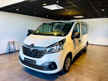 RENAULT TRAFIC III Combi 9 Places dci 120 L1 Zen / Attelage / Entretien Complet Renault 