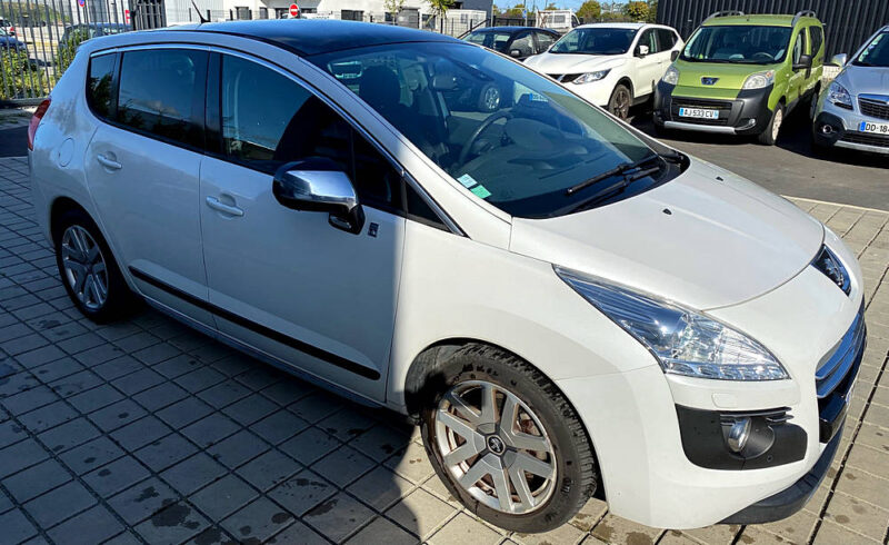 PEUGEOT 3008 Mnospace 2.0 HDi Hybrid4 200cv