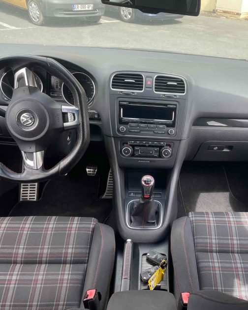 VOLKSWAGEN VI GOLF 2010