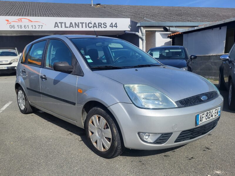 FORD FIESTA V 2004