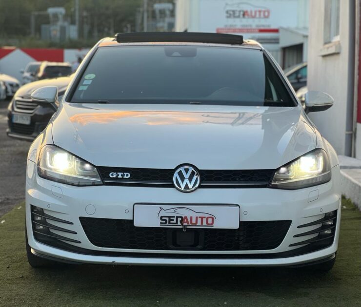 VOLKSWAGEN GOLF VII 2015