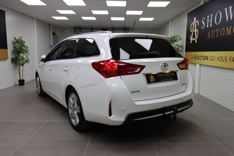 TOYOTA AURIS Touring Sports 2014