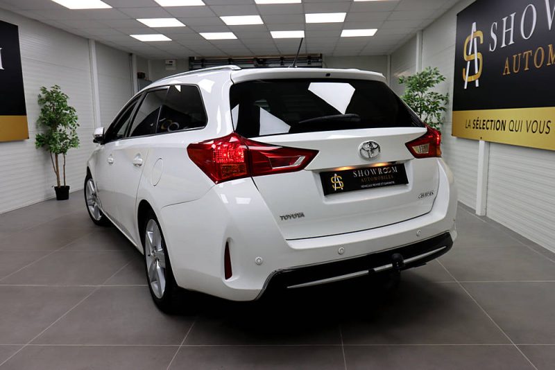 TOYOTA AURIS Touring Sports 2014