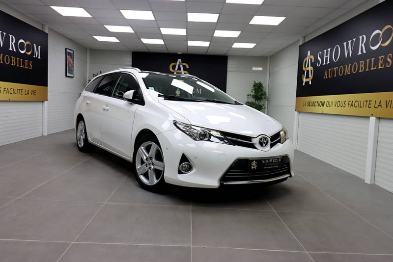 TOYOTA AURIS Touring Sports 2014