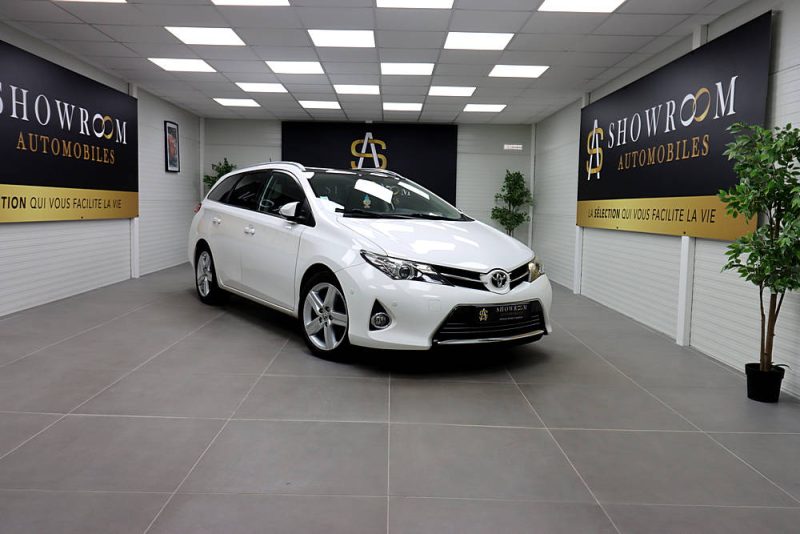 TOYOTA AURIS Touring Sports 2014