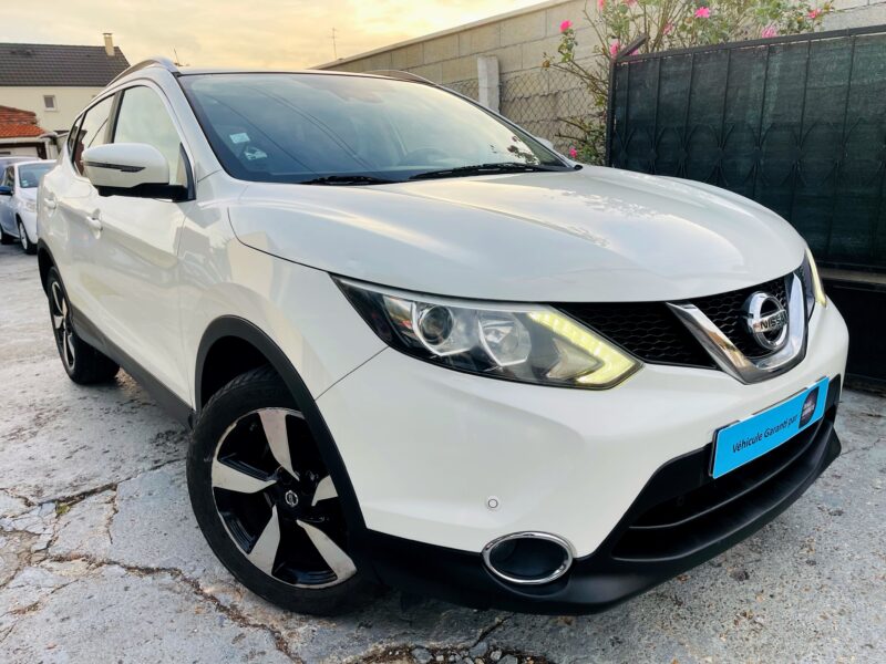 NISSAN QASHQAI 2015