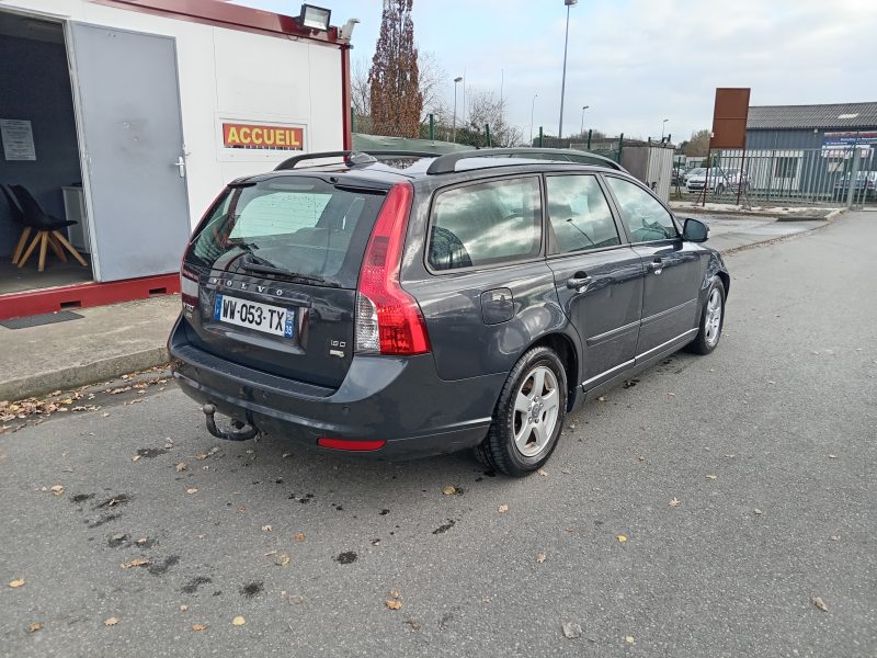 VOLVO V50 2010