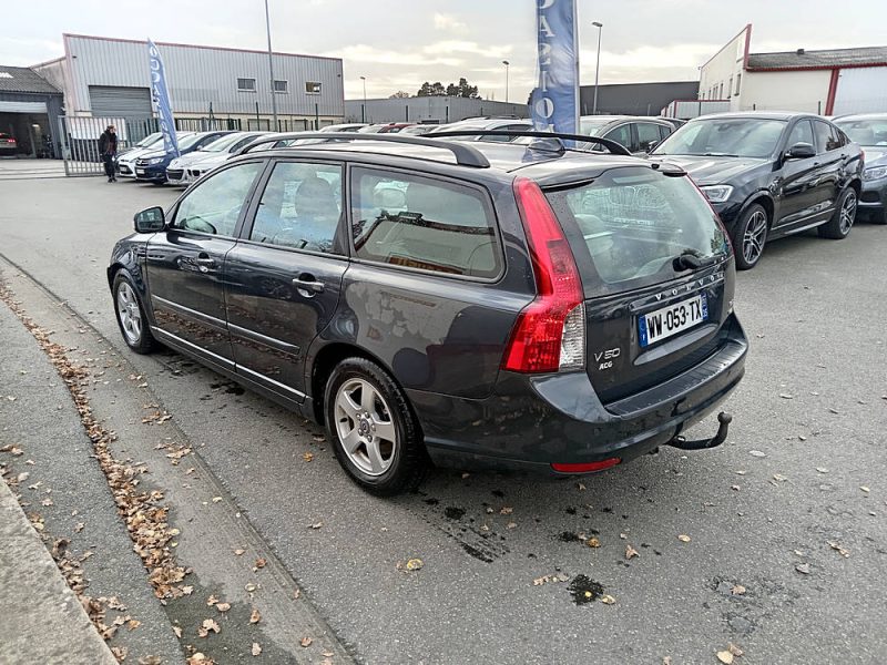 VOLVO V50 2010